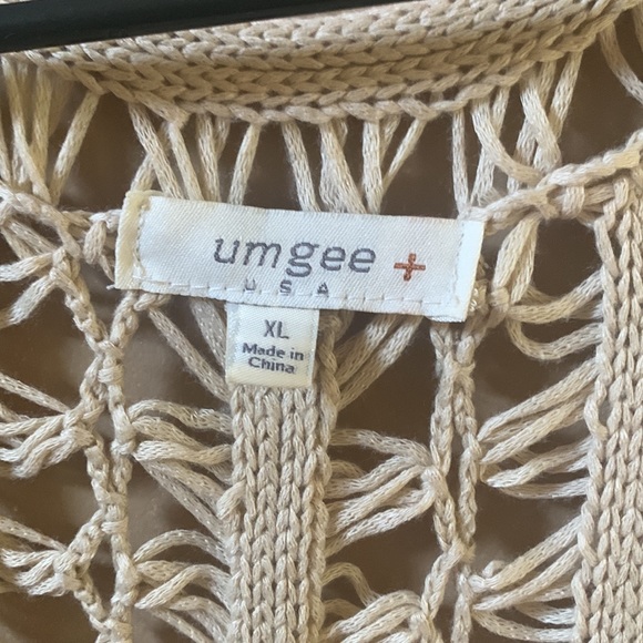 Umgee plus XL navy blue and cream vest - Picture 2 of 5